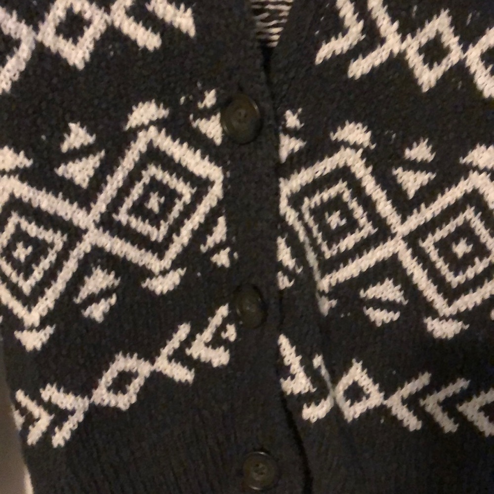 Cardigan tribal pattern - Picture 2 of 2